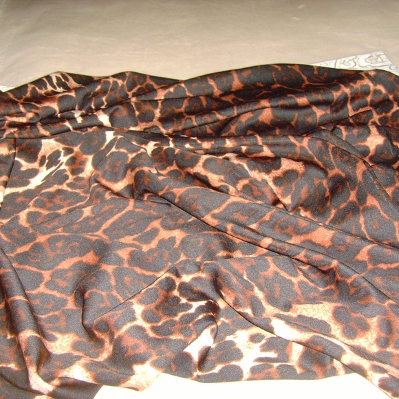 Jersey Knit Leopard Print Fabric - Picture 5 of 7